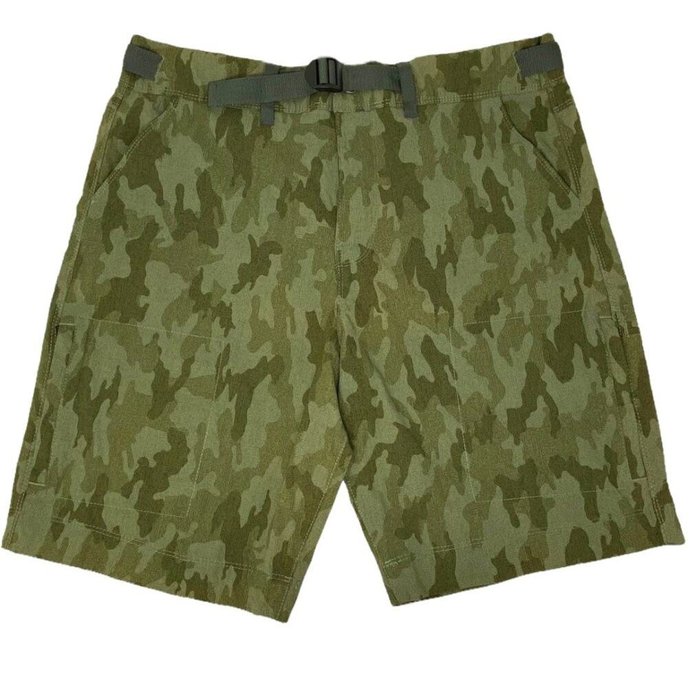 LAKE & TRAIL Men's Camping Hiking Hunting Camo SHORTS ~ Size Med ~ Attached Belt